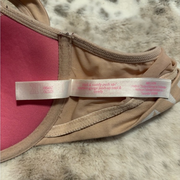 PINK Cool and Comfy Push Up - Picture 3 of 3